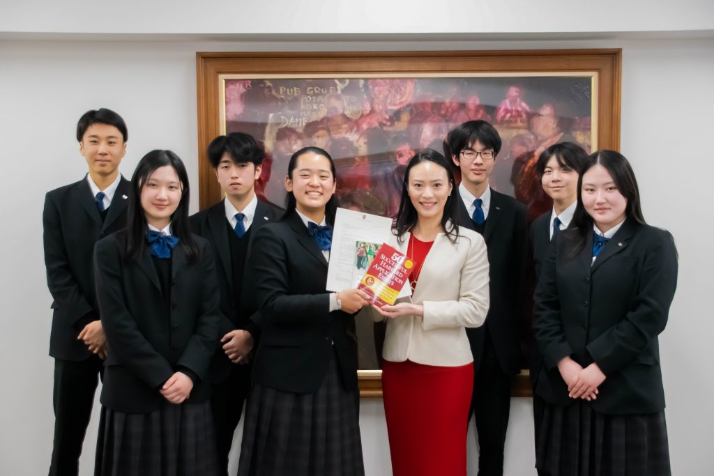 students from Hiroo Gakuen and Rachel Leng